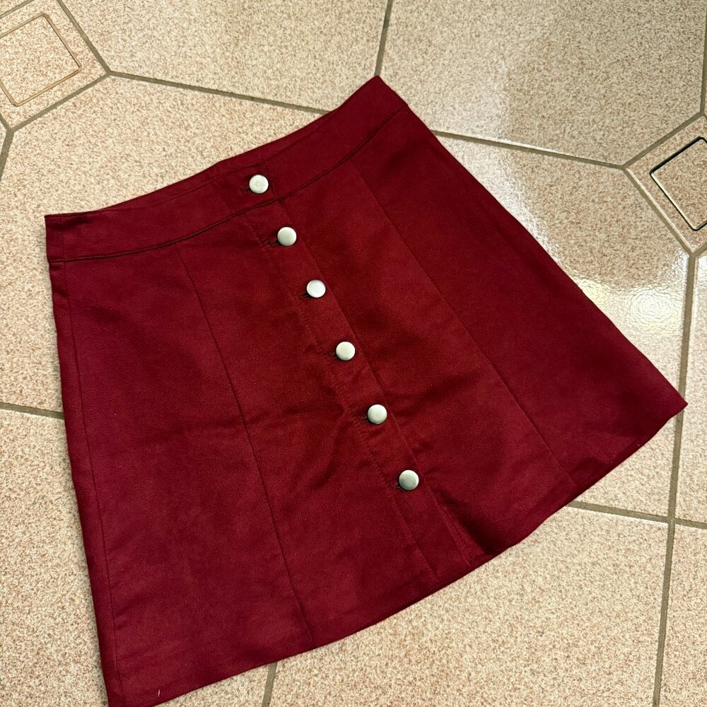H&M Burgundy Buttoned Skirt